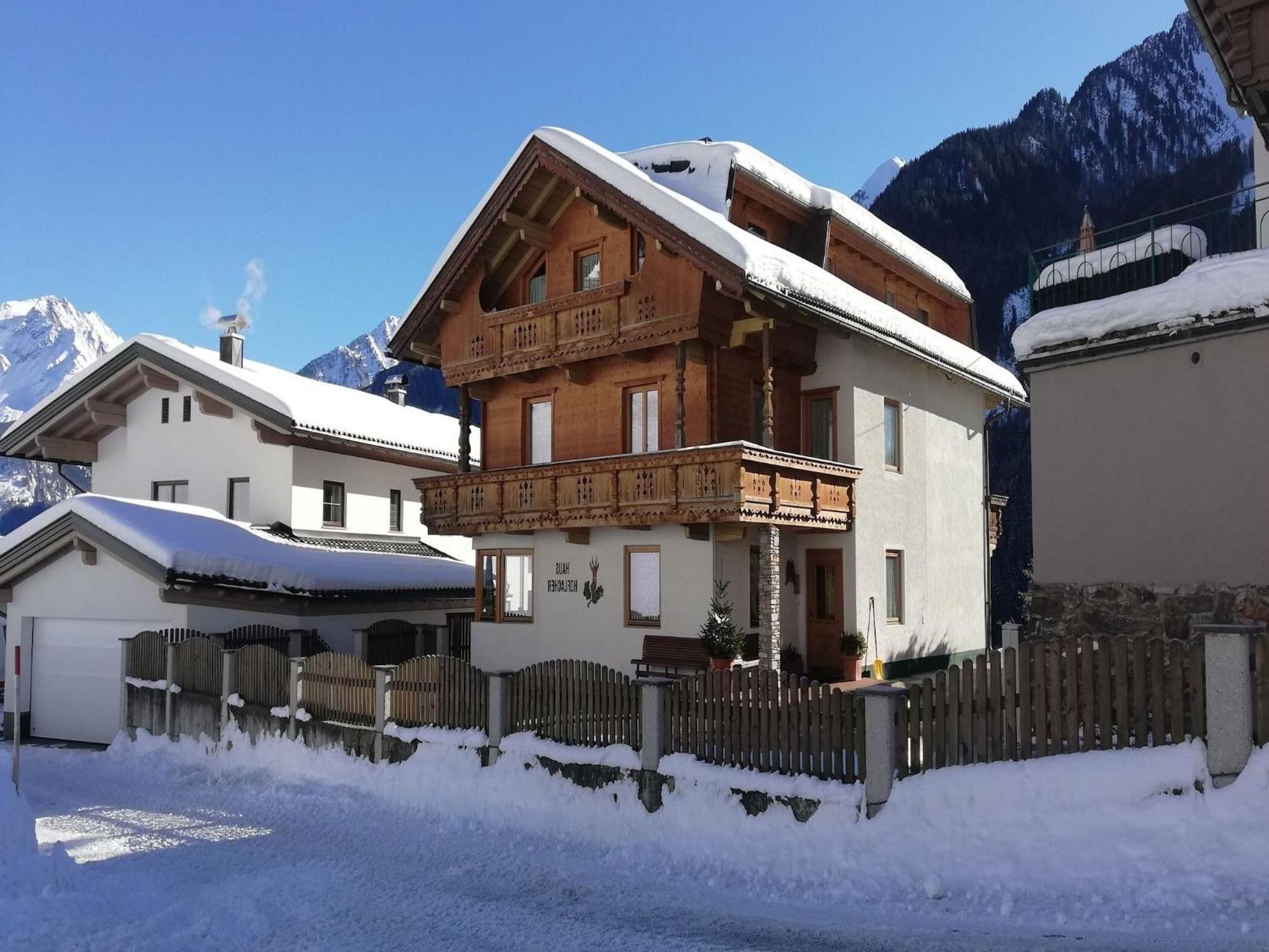 Apartment In Mayrhofen In The Mountains Екстер'єр фото