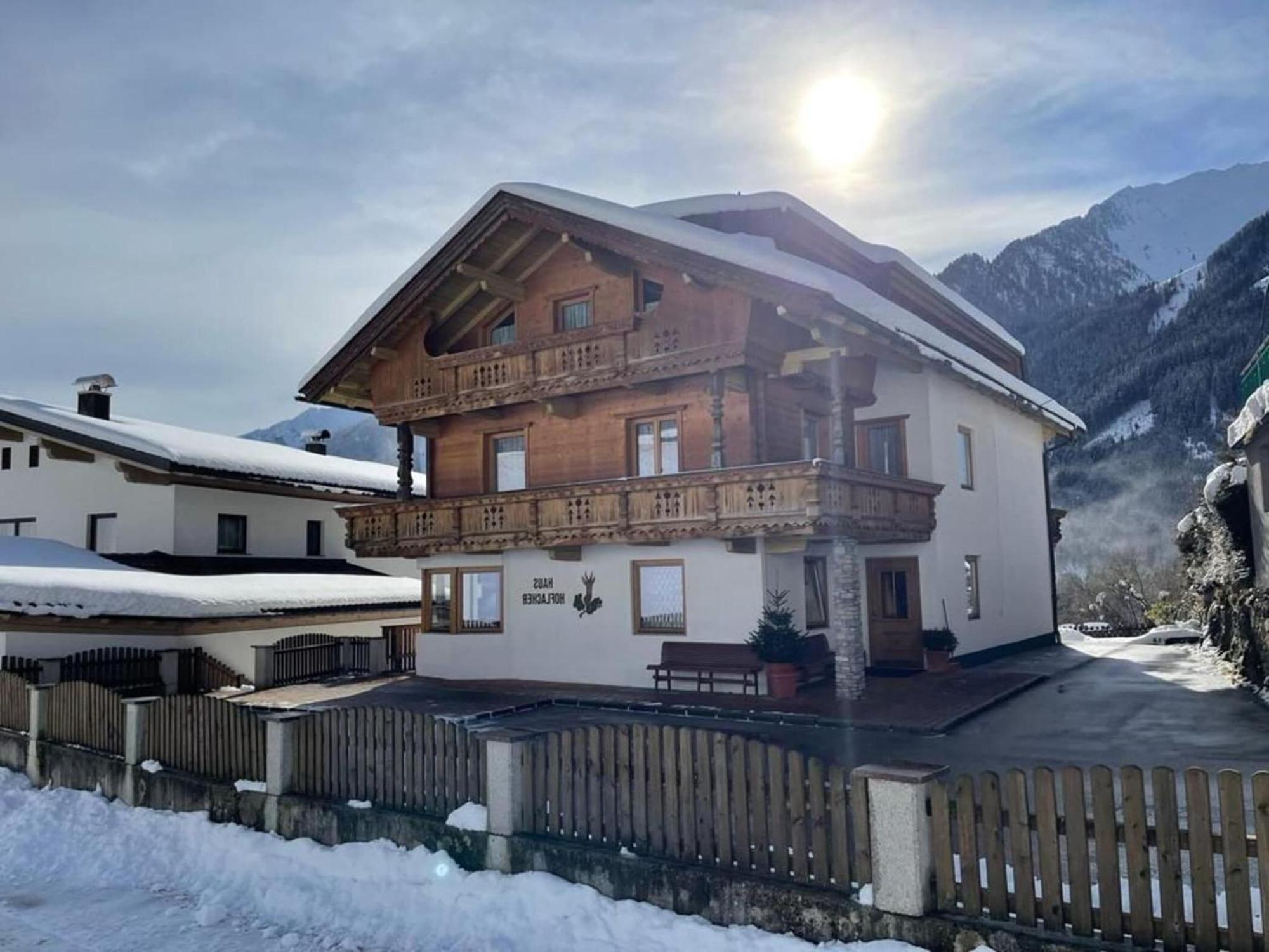 Apartment In Mayrhofen In The Mountains Екстер'єр фото