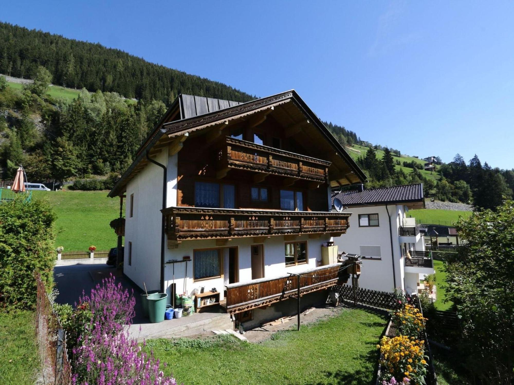 Apartment In Mayrhofen In The Mountains Екстер'єр фото